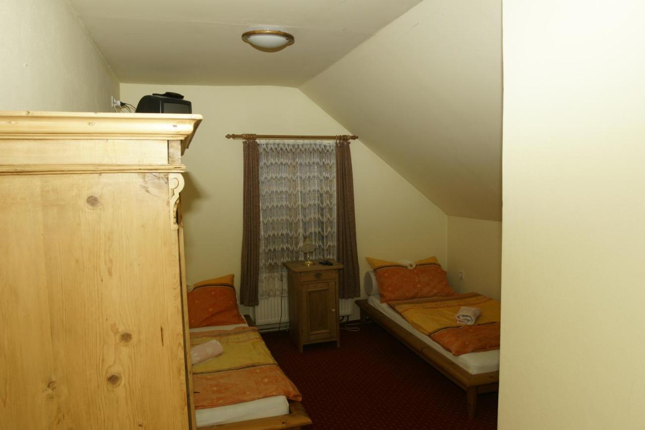 Hotel U Zlateho Andela Pardubice Room photo